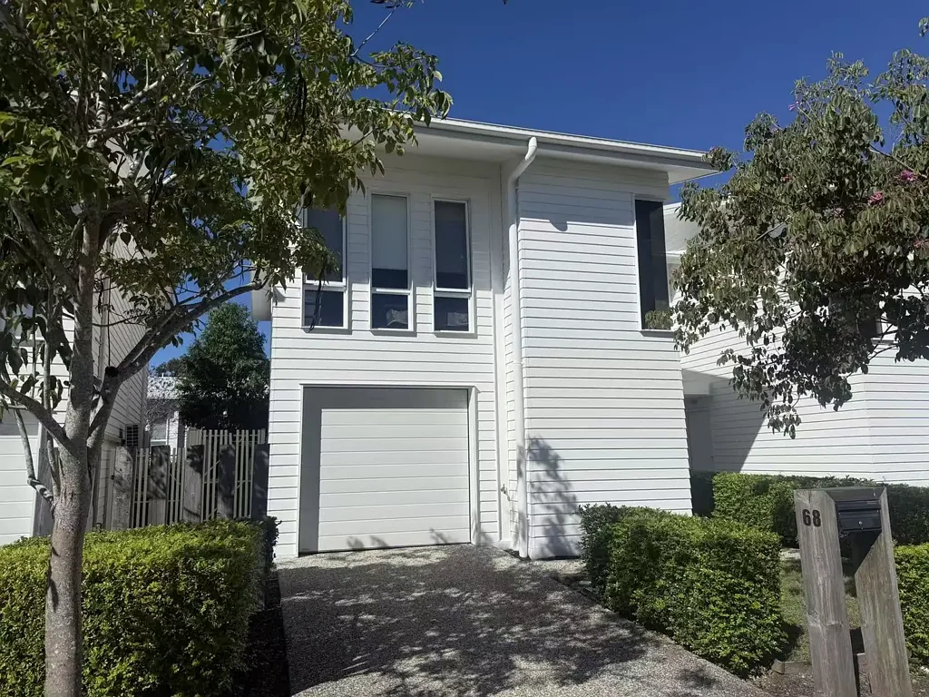 Pimpama 3房  Modern Family Living in The Heights