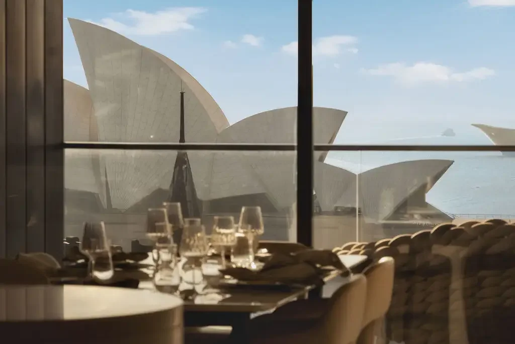 The Rocks 3ห้องนอน Iconic View Meet Exquisite Living