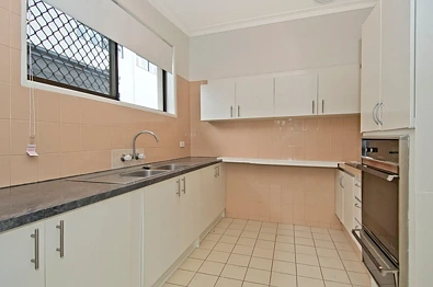 1 Drake Avenue, Paradise Point, QLD 4216, 2 Bedrooms, 1 Bathrooms, House