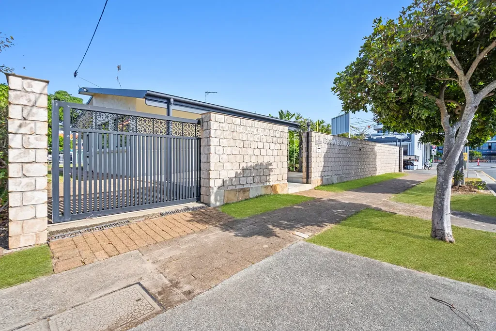 48 Venice Street, Mermaid Beach, QLD 4218