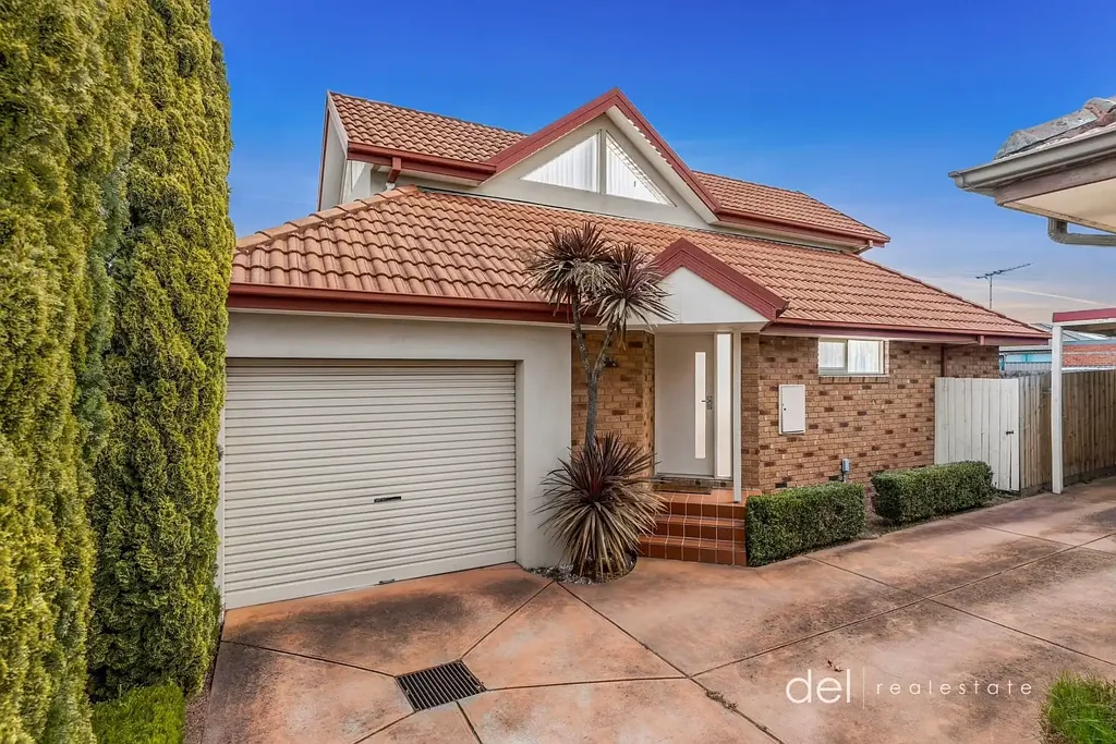 Dandenong 3房  Beautifully Presented Townhouse with No Body Corporate