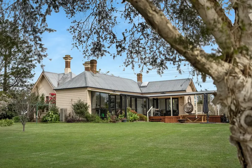 Terara 4 Bedroom The Lodge - Circa 1865