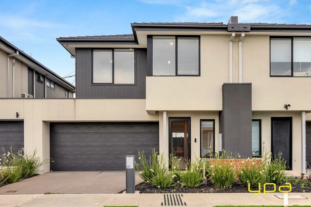 69 Picnic Avenue, Clyde North, VIC 3978