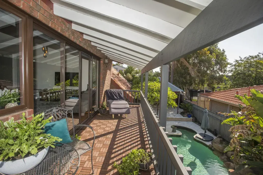 Karrinyup 5 Bedroom Family-welcoming lifestyle in this spacious family home