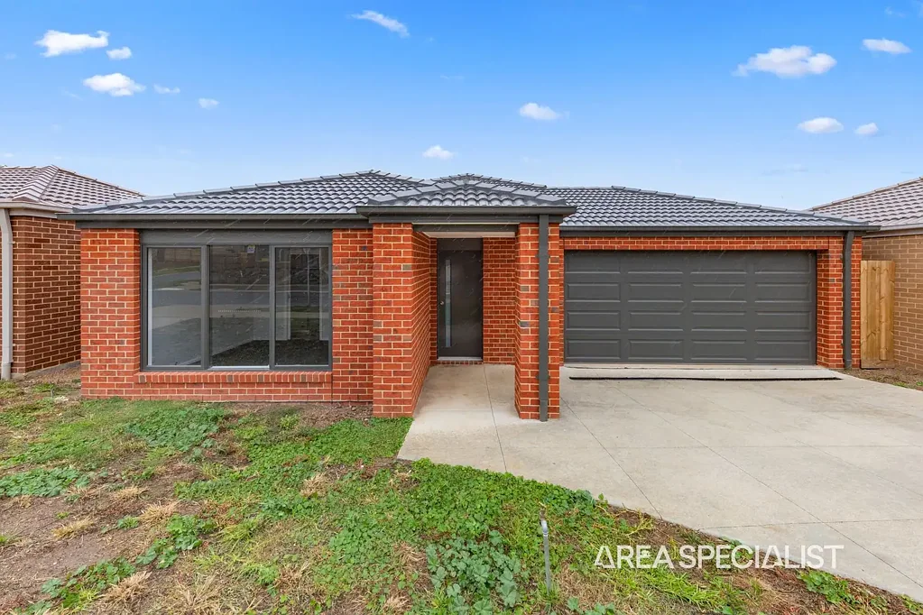 Drouin 4침실 The Brief: Brand New 4-Bedroom Family Home in Prestigious Bellbird Estate