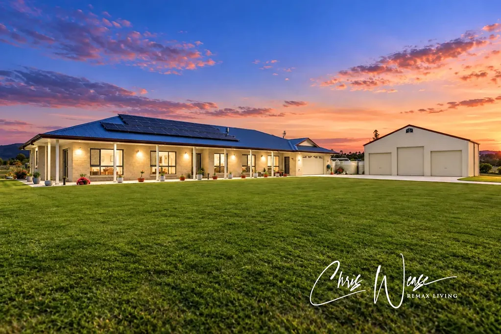 Woolmar 4બેડરૂમ A Site Chosen for the View. A Home Built for the Lifestyle.