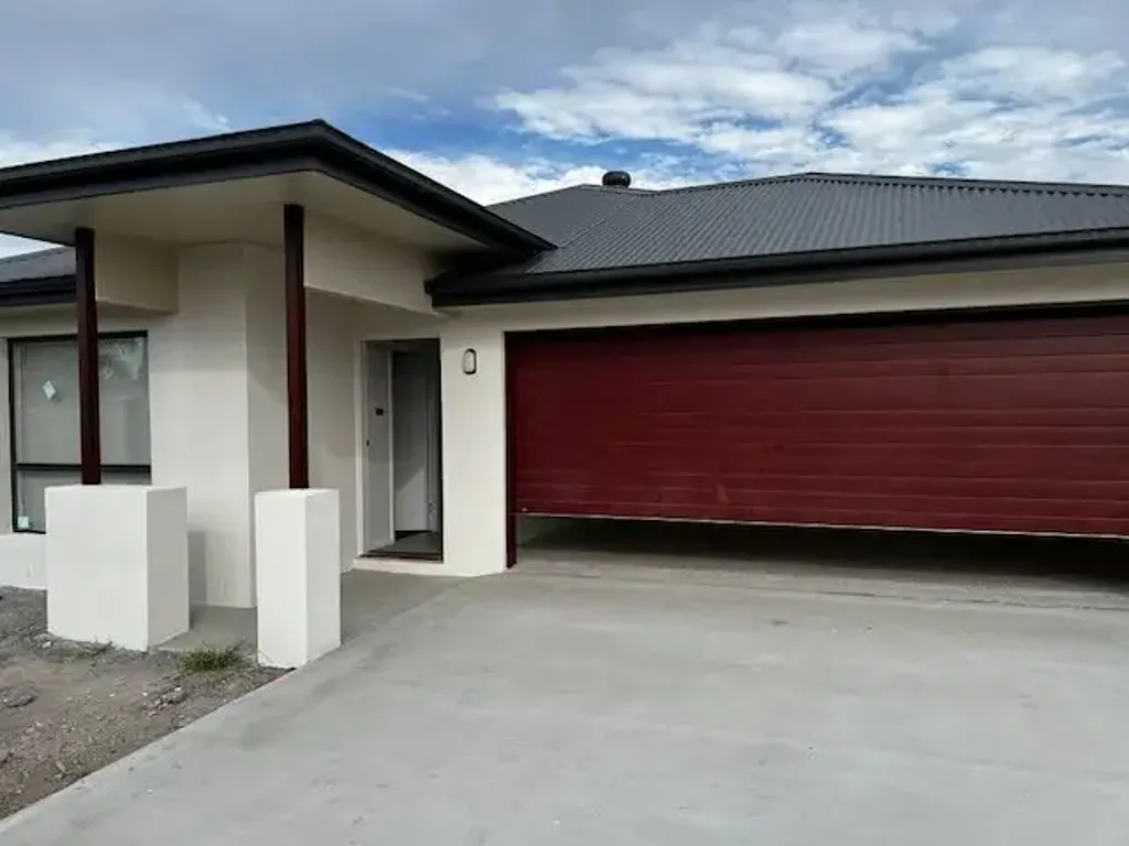 Moree 4બેડરૂમ Calling all First Home Buyers, Investors , rare Brand New House for sale