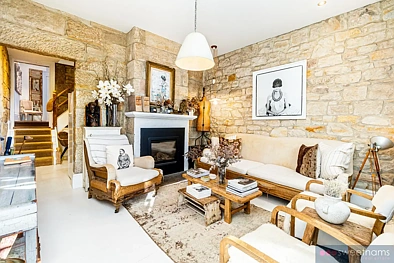 19 Griffiths Street, Fairlight, NSW 2094, 2 Bedrooms, 2 Bathrooms, House