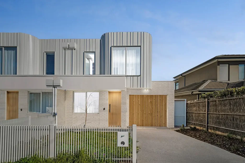 Strathmore 3Zimmer High-Spec Town-Home Offering Modern Living