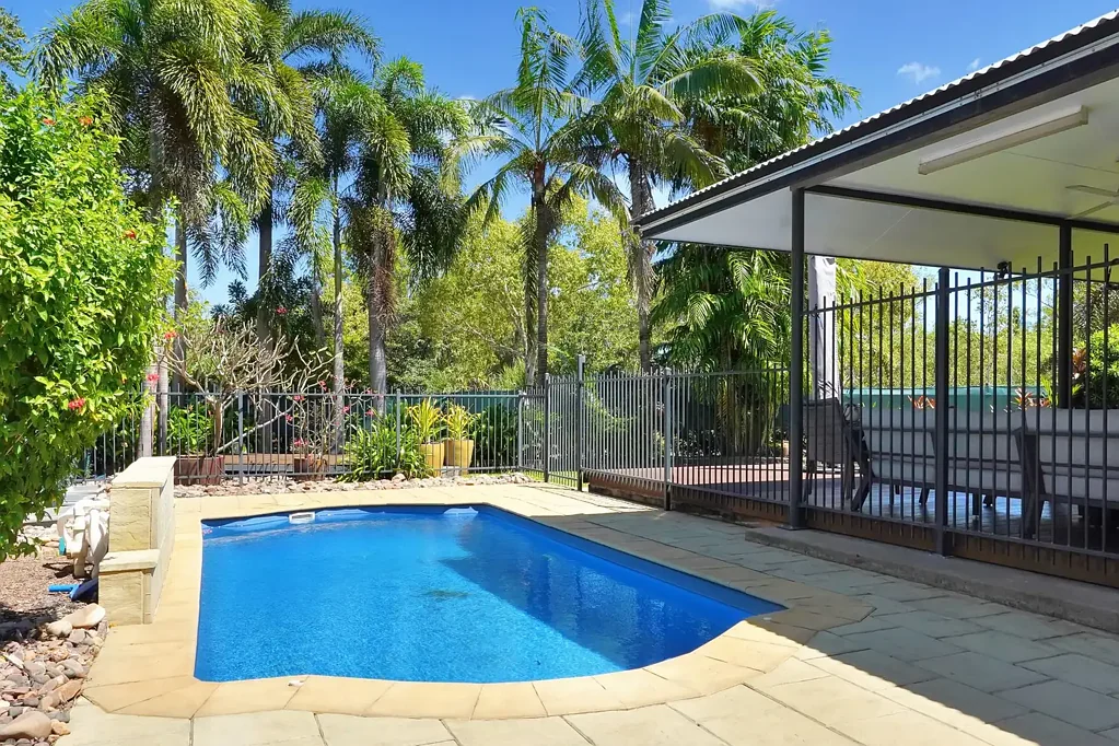 Gunn 4房  Modern Family Living with Poolside Entertaining in Prime Gunn Location