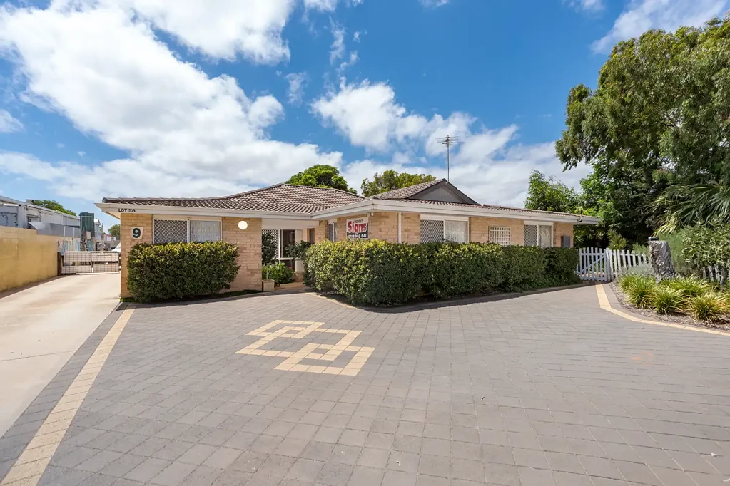 9 Chapman Valley Road, Glenfield, WA 6532