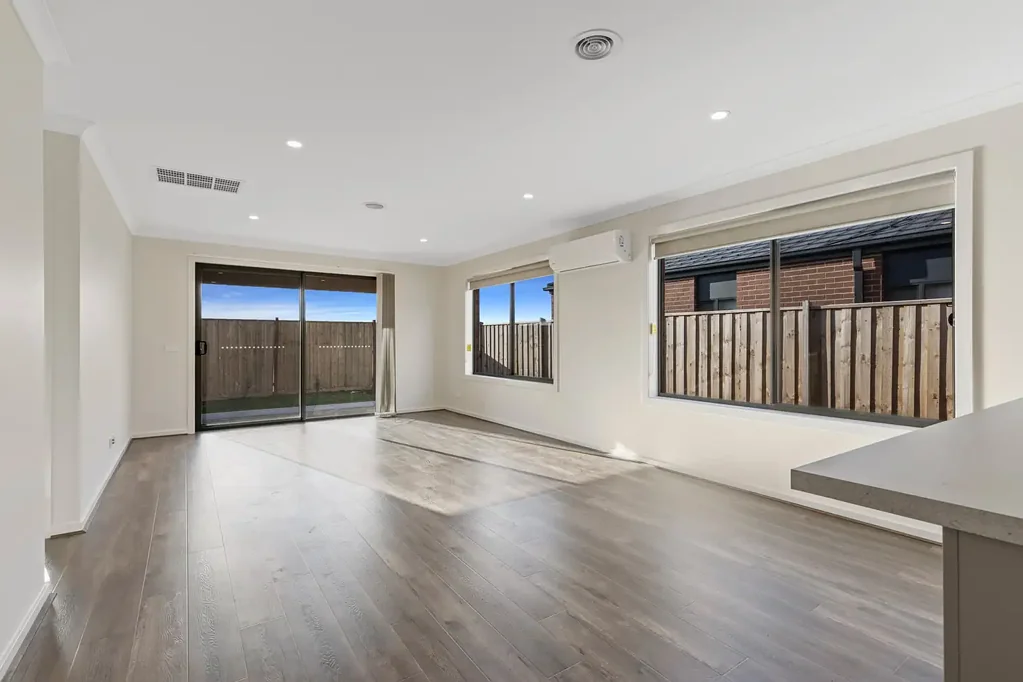 Light-filled 4 Bedroom House in the Heart of Wyndham Vale