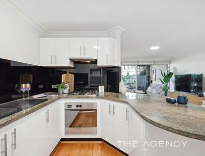 9/2 Preston Street, Como, WA 6152, 3 Bedrooms, 2 Bathrooms, Apartment