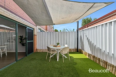 Unit 8/111 SMITH STREET, HIGHGATE, 3 Kuwarto, 2 Banyo, Townhouse