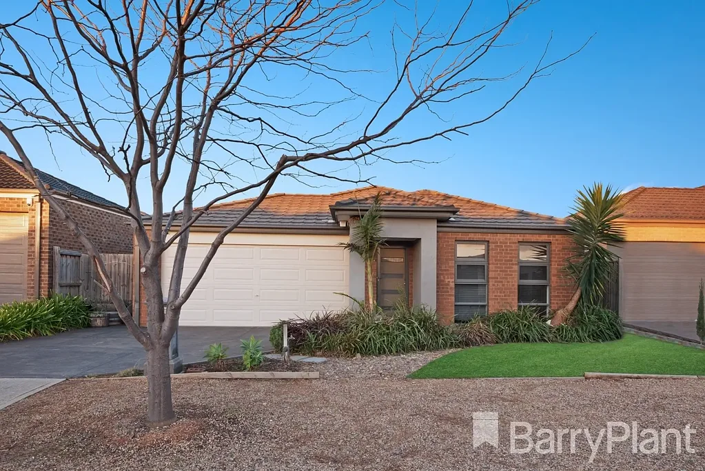 Beautiful Home in Brilliant Location!