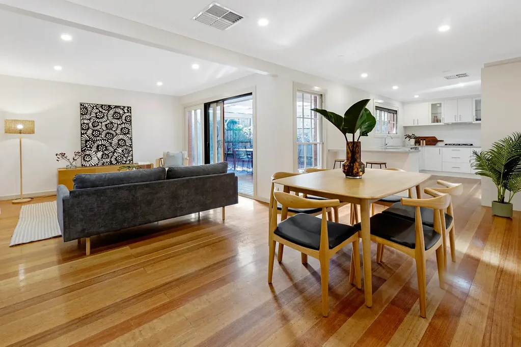 Bentleigh East 4ਬੈੱਡਰੂਮ Park-Side, School-Side – Perfect for Families!