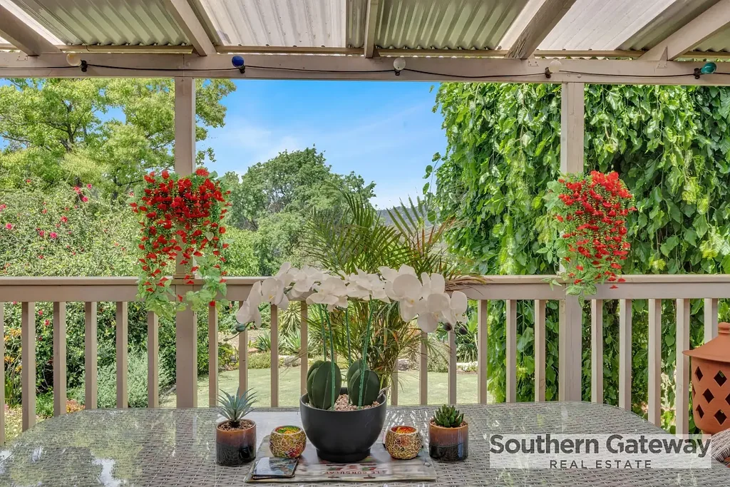 25 Grade Road, Kelmscott, WA 6111