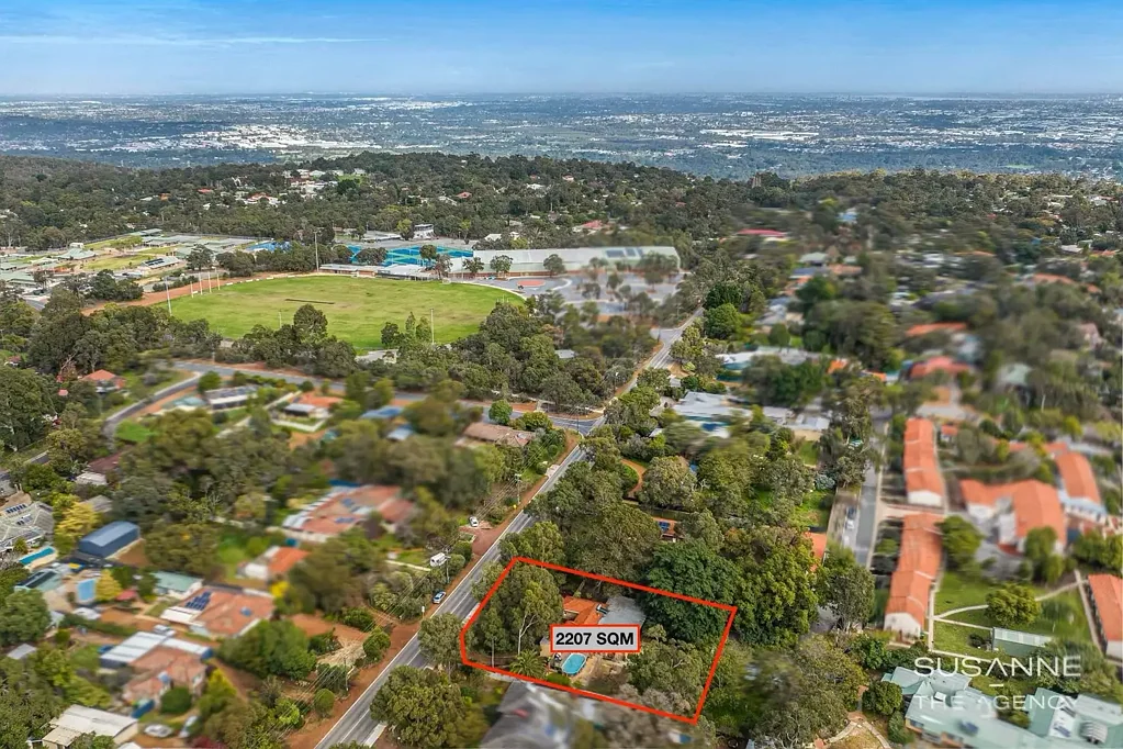 190 Grove Road, Lesmurdie, WA 6076