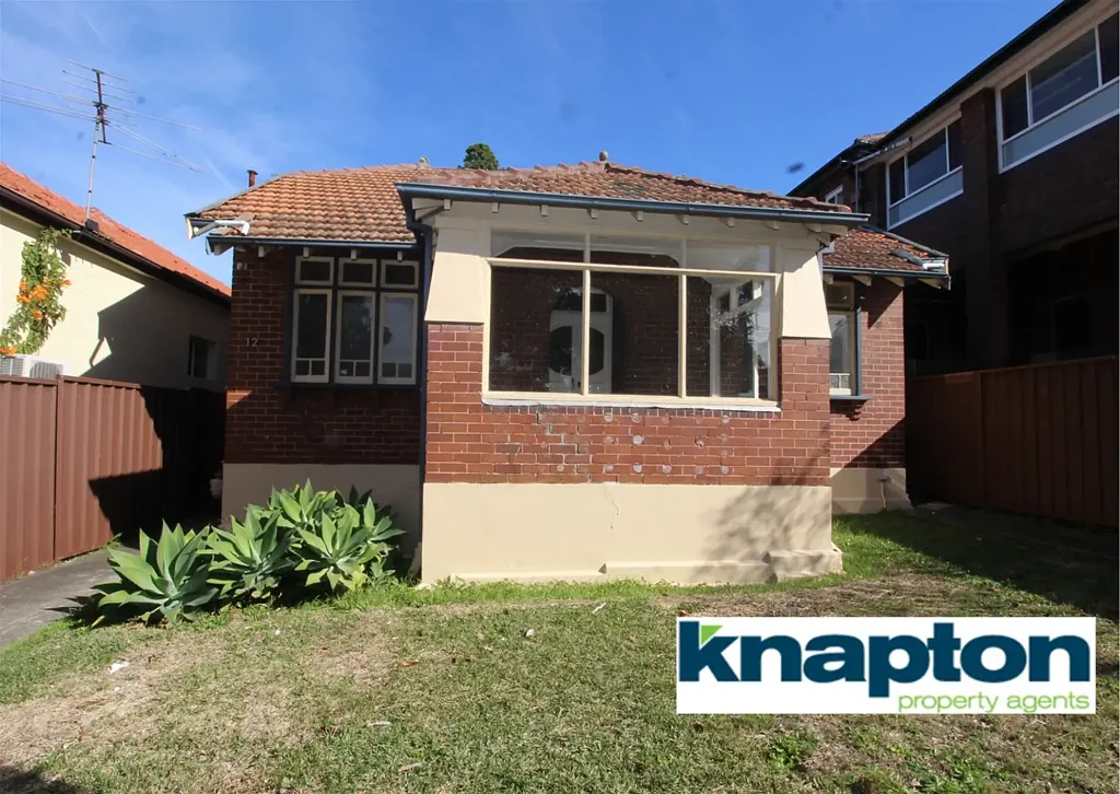 CHARMING THREE BEDROOM FAMILY HOME