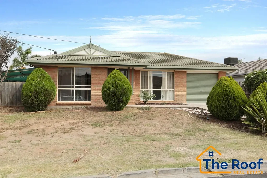 !! Spacious Family Home In A Beautiful Location of Hoppers Crossing!!