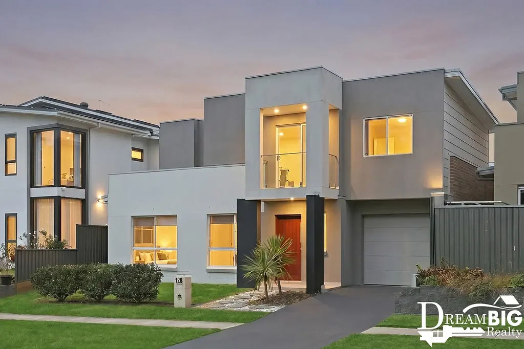Riverstone 4ห้องนอน North Facing & A Stone Throw Away From Local Schools !!