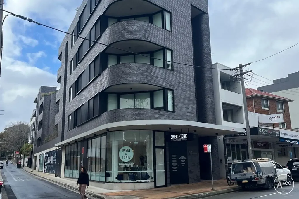 MODERN STUDIO APARTMENT IN HEART OF MAROUBRA