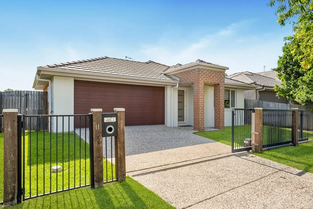 11 Woodgate Street, Oxley, QLD 4075