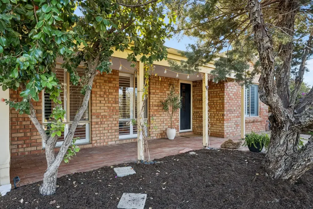Beldon 4房  Stylishly Renovated Family Living with Resort-Style Entertaining