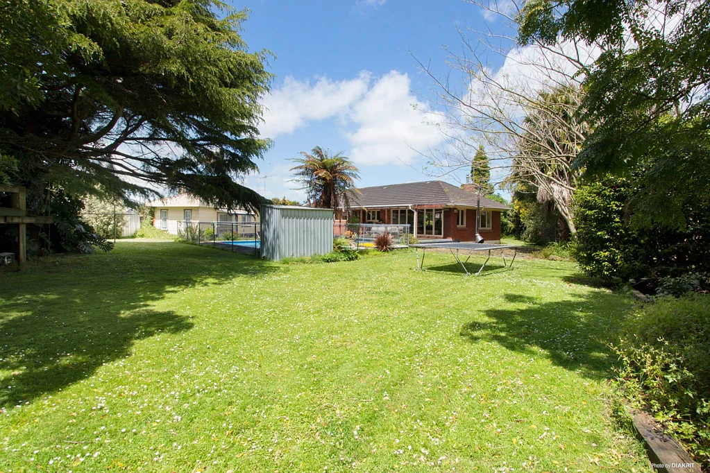 Papakura 3房  Rare 1,884sqm Opportunity – Home, Land & Lifestyle