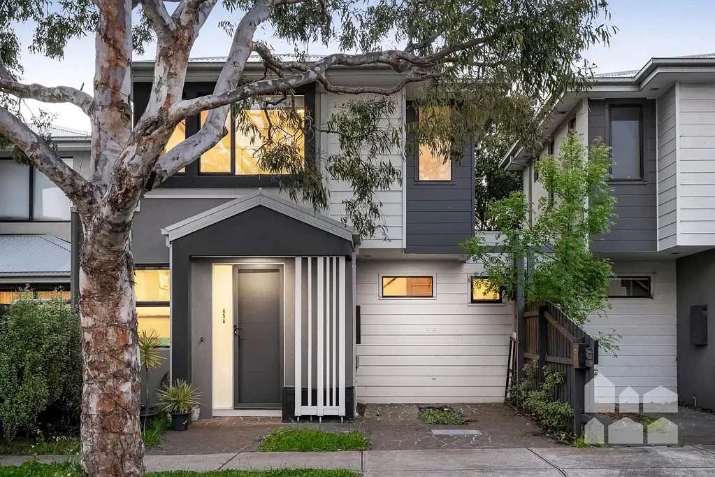West Footscray 2બેડરૂમ Move-in ready and low maintenance in vibrant West Footscray