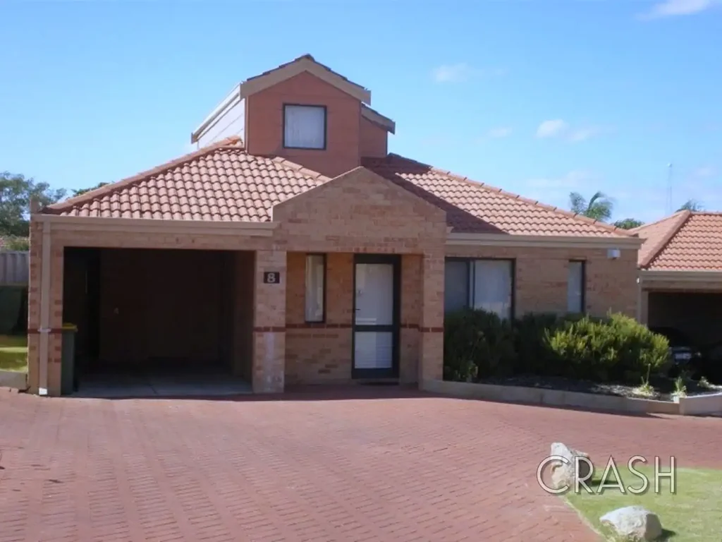 4x2 House in Redcliffe with Aircon