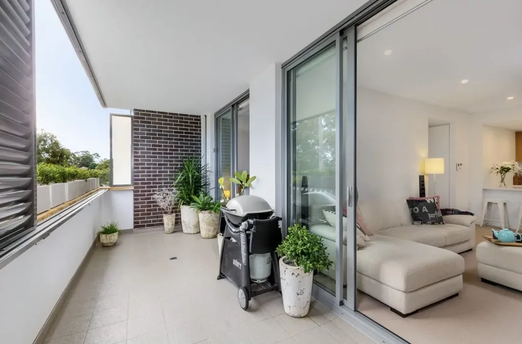 Lane Cove 1房 海景高端公寓 时尚配件 布局极佳 露台娱乐轻松享 Cutting-Edge Design Meets Village Convenience