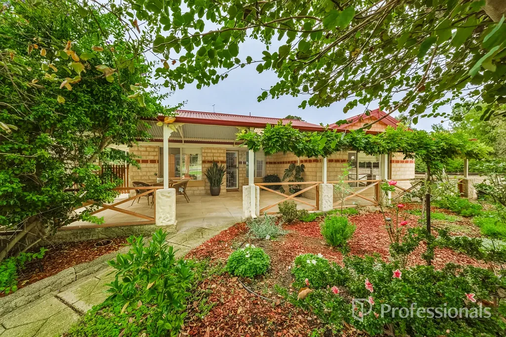 Waroona 3房  Stunning Country Retreat on 4002sqm