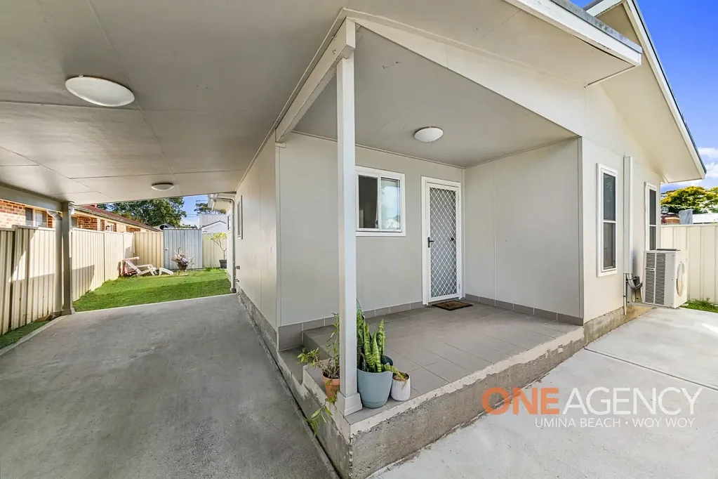 Modern home in central locale !