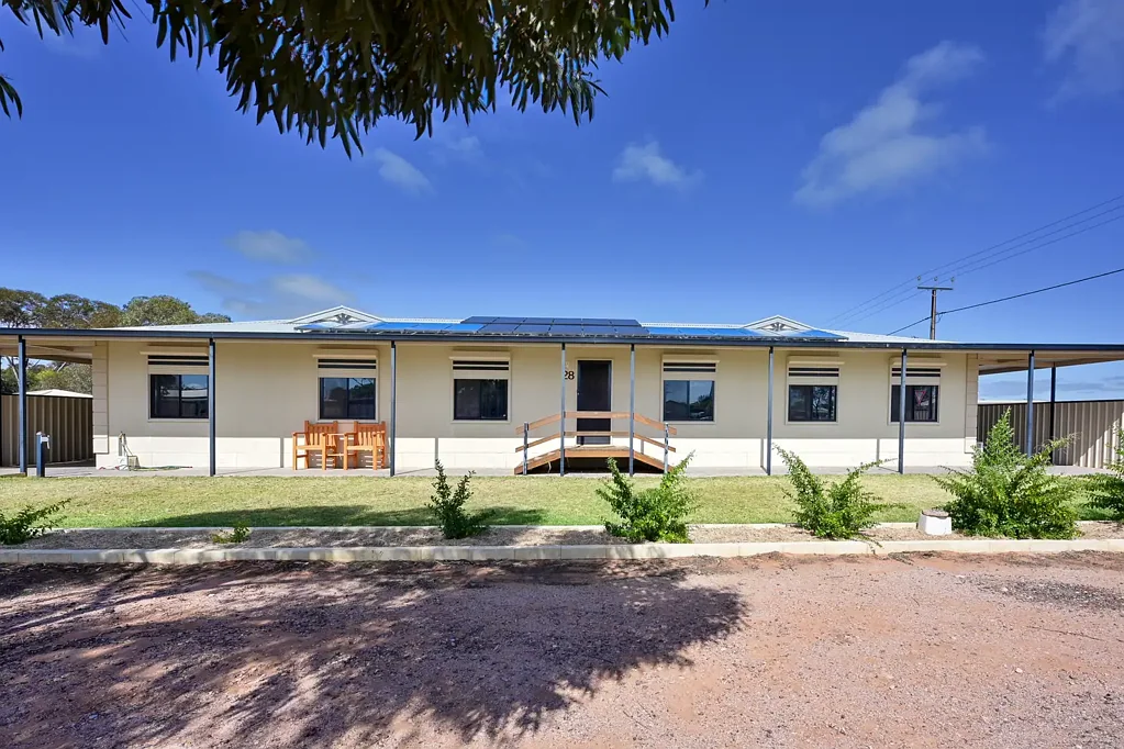 Stirling North 4 Bedroom Relaxed family living in Stirling North