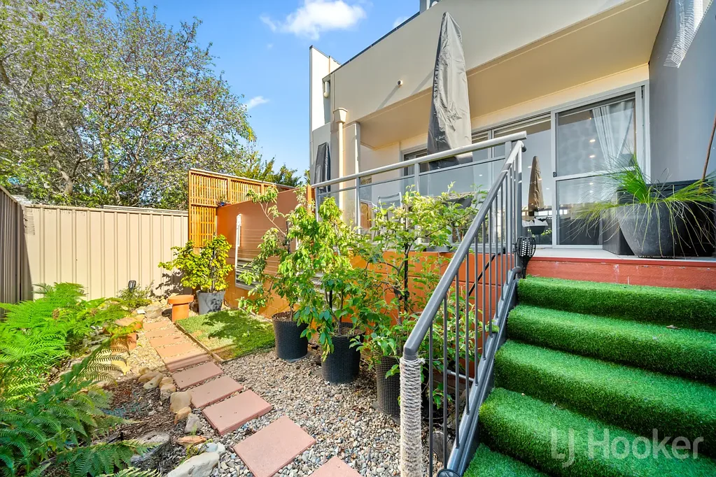 17B/17 Uriarra Road, Queanbeyan, NSW 2620