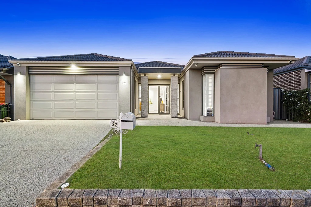32 Brownlow Drive, Point Cook, VIC 3030