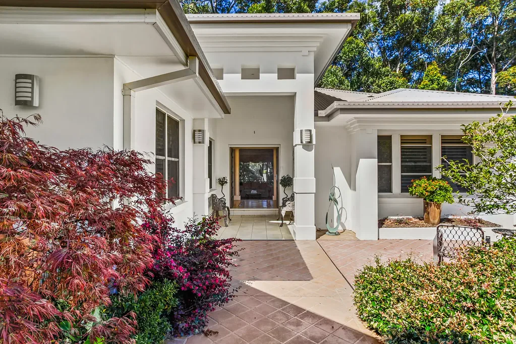 15 Yarrawonga Drive, Mollymook Beach, NSW 2539
