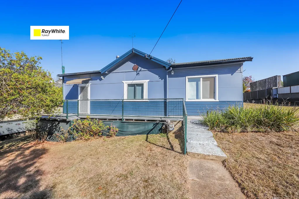 Tumut 4 Bedroom Newly renovated four bedroom home!