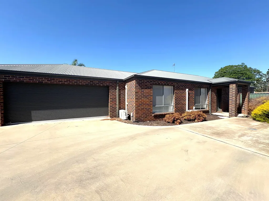 3 Bedroom brick townhouse