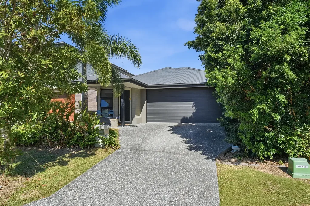Mango Hill 4Zimmer Designed for Comfort & Entertaining on Madden Road