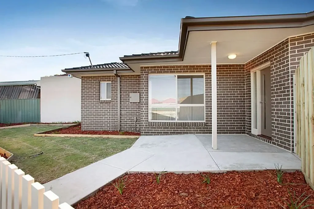Move In and Enjoy – Modern Sunshine North Living