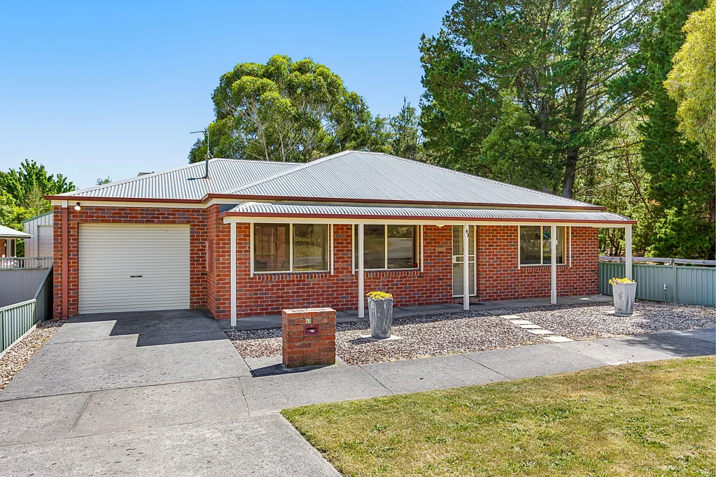 43 Recreation Road, Mount Clear, VIC 3350