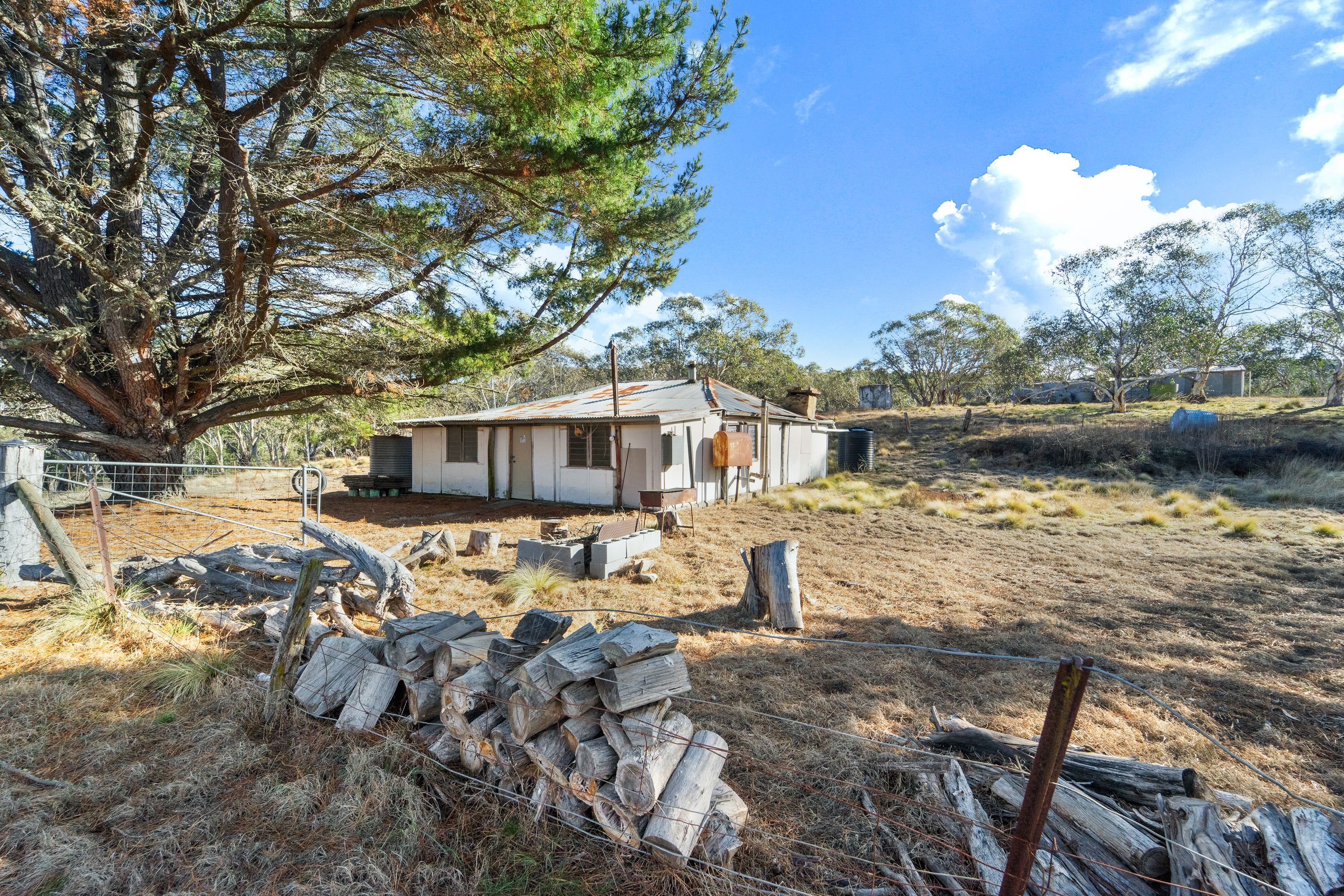 2289 COUNTEGANY RD, NUMERALLA NSW 2630, 0 chambres, 0 salles de bain, House