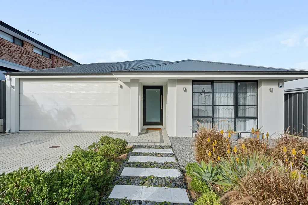 Kallaroo 3Kwarto Low-Maintenance Luxury with a Sparkling Pool