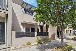 12 Junction Street, Mawson Lakes