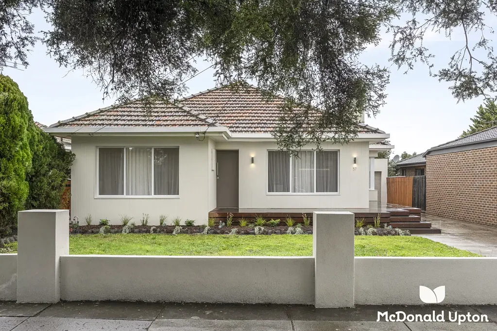 Avondale Heights 3房 焕然一新，尽享现代生活 Transformed for Modern Living
