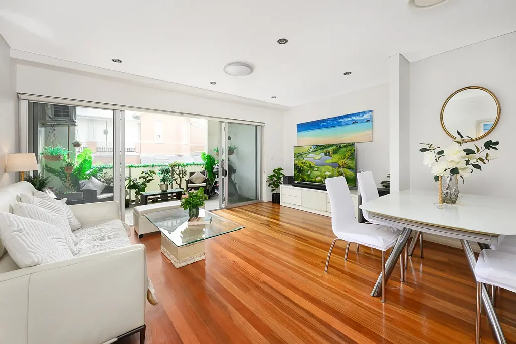 Killara 1 Slaapkamer North Facing Off-Highway Executive Luxury With A Stroll To Rail