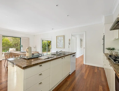 15 St Andrews Drive, Pymble, NSW 2073, 5 Kuwarto, 3 Banyo, House