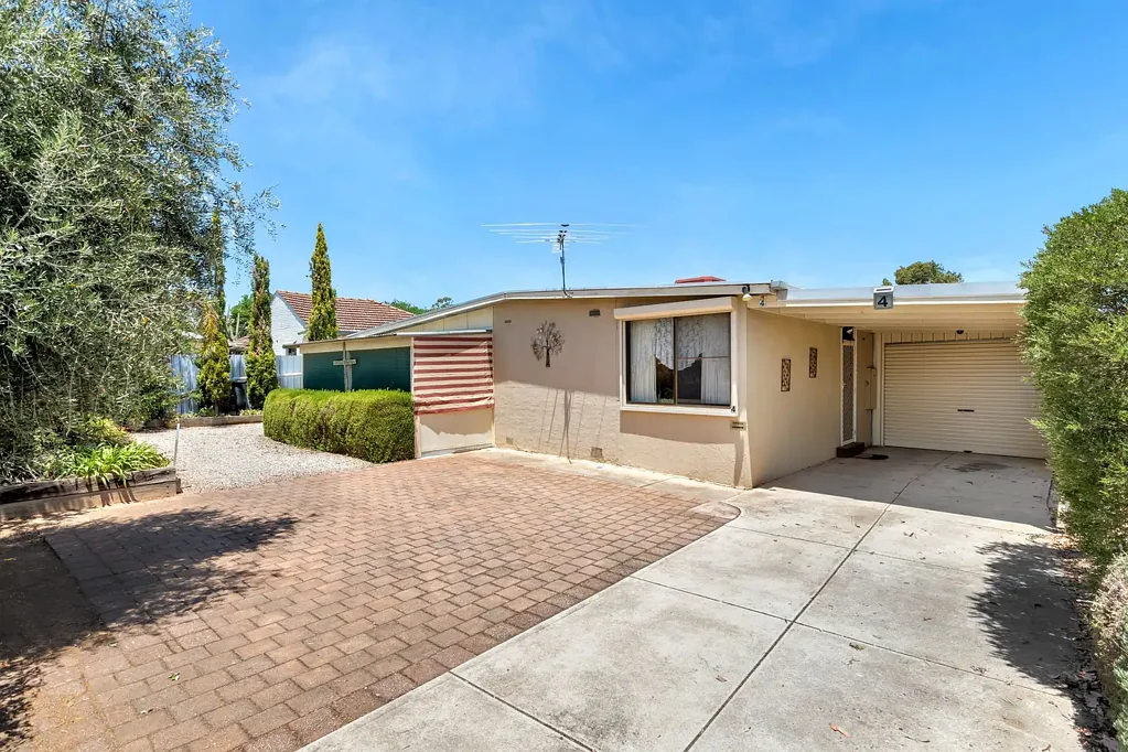 Elizabeth Park 3房  RENOVATED FAMILY HOME ON 790M2 APPROX ALLOTMENT